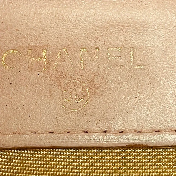 CHANEL Caviar Pink Wallet with Dusty and Box - Picture 9 of 16